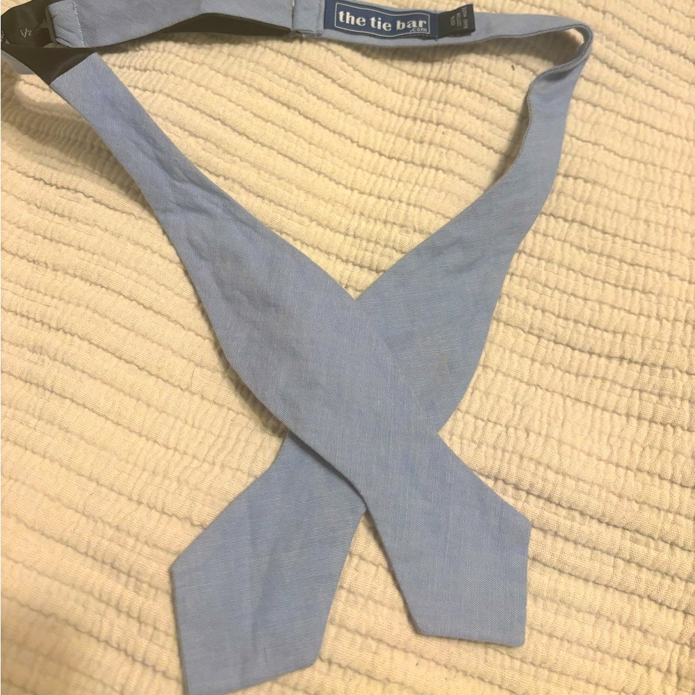 Tie Bar Bow Tie